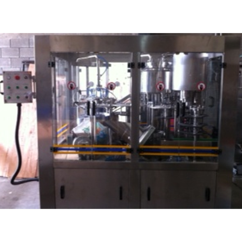 EQUIPO TRI BLOCK LAVADO LLENADO Y TAPONEADO 2000 PIEZAS