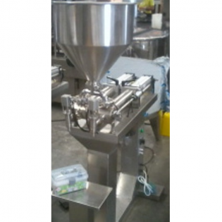 LLENADORA DE PRODUCTOS VISCOSOS SEMI AUTOMATICA MODELO 4